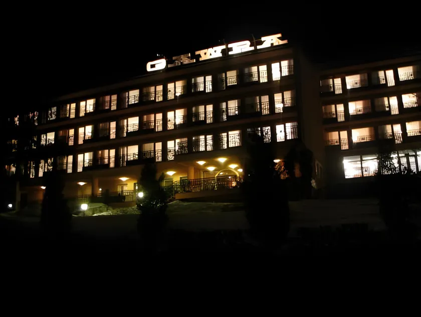 Hotel New Wave - Image 1