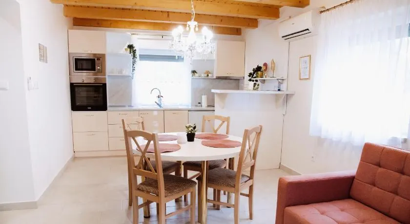 Vízitündér Pihenőpark Apartmanok - Image 1