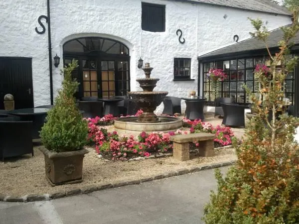 The Stables Townhouse B&B - Image 1