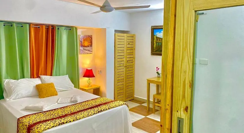 Casa Brisa Mar Hotel - Image 1