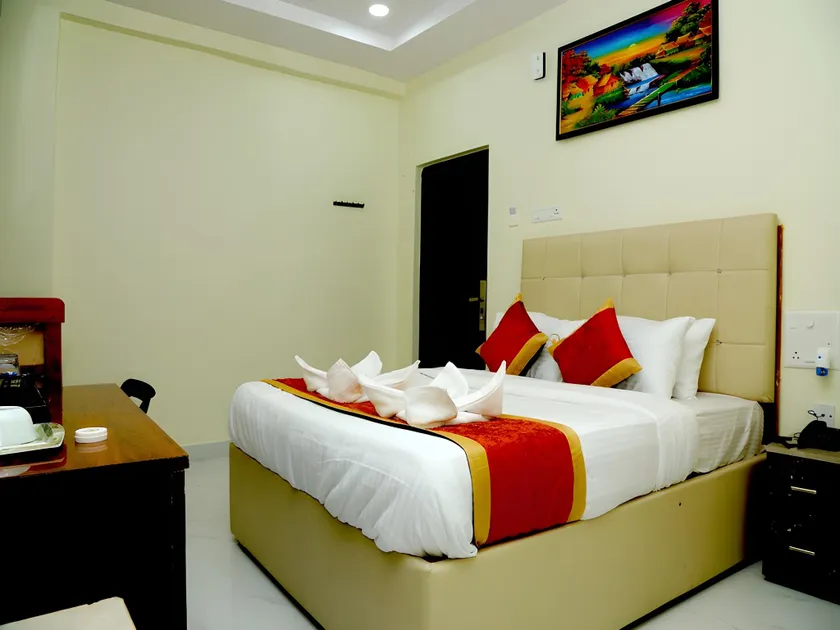Hotel Mango tree - Image 1