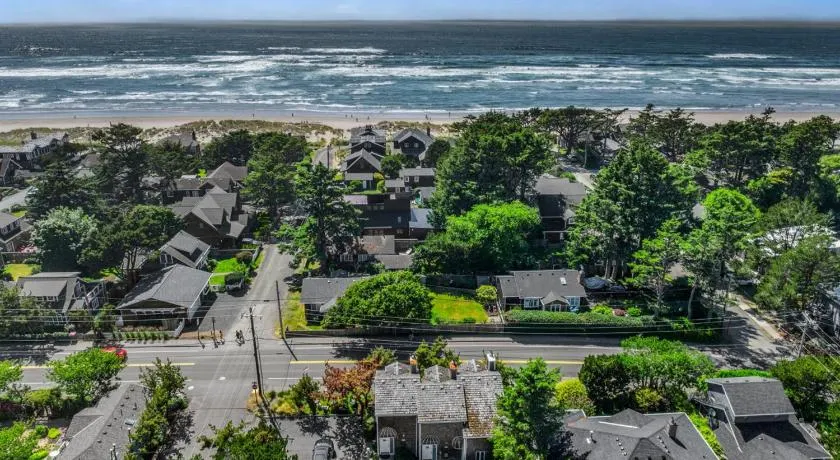 Beaches Inn Townhomes - Image 1