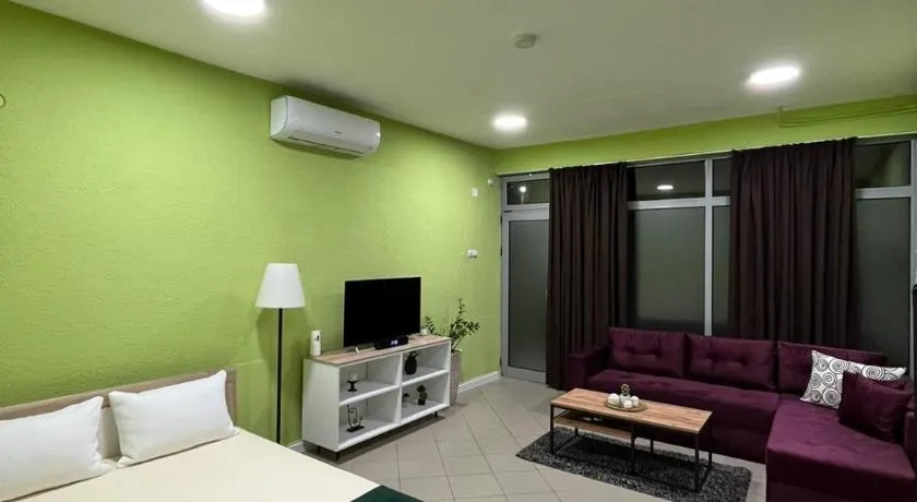 Green Apartment - Image 1