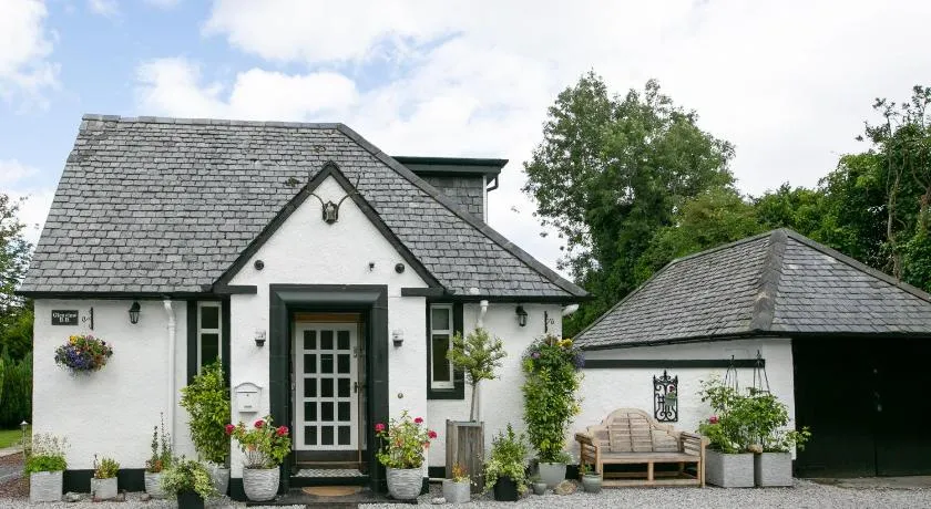 Luss Cottages at Glenview - Image 1