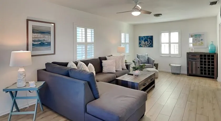 Seaside Bungalow - Image 1