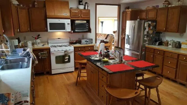 Hideaway from the Twin Cities - Image 1