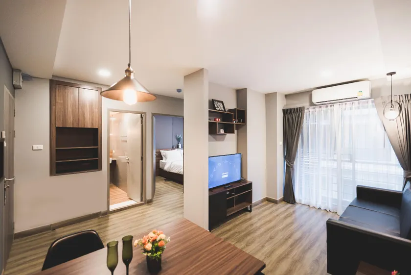 W2 RESIDENCE - Image 1