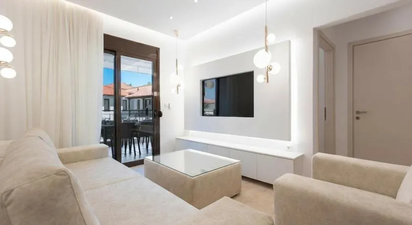 Elite Residence by Maison Luxury - Afytos Halkidiki - Image 1