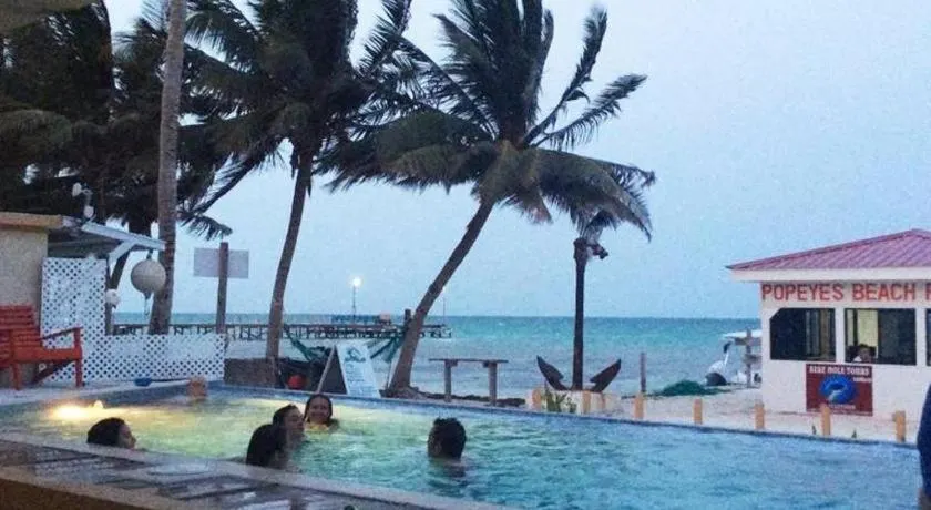 Beach Club Budget Rooms at Popeyes Caye Caulker - Image 1