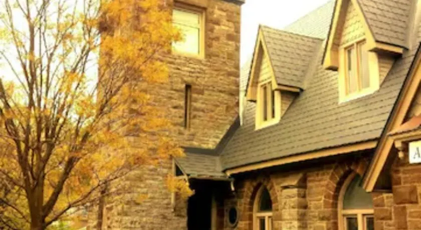 Tout l'étage principal de l'église historique gothique en pierre de Perth: la plus belle petite ville de l'Ontario - Image 1