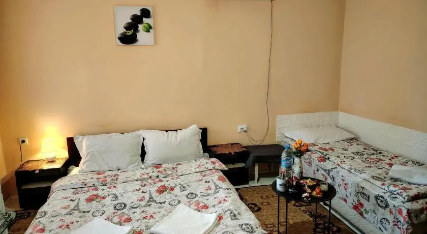 Guest House Emiliya - Image 1