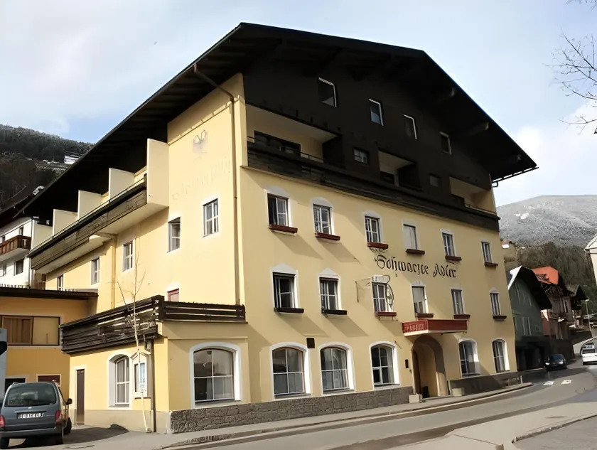 Hotel Schwarzer Adler Sillian - Image 1