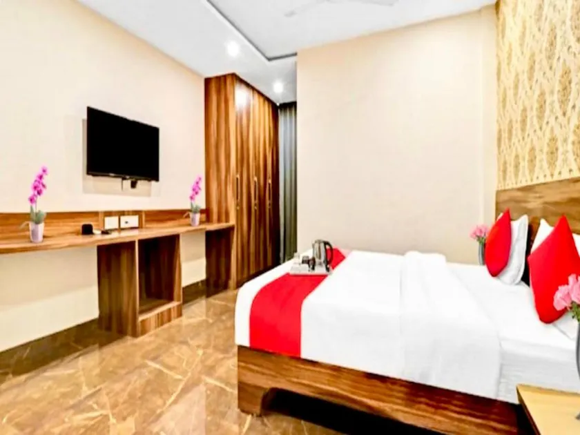 Hotel Airport JMD Divine - Image 1