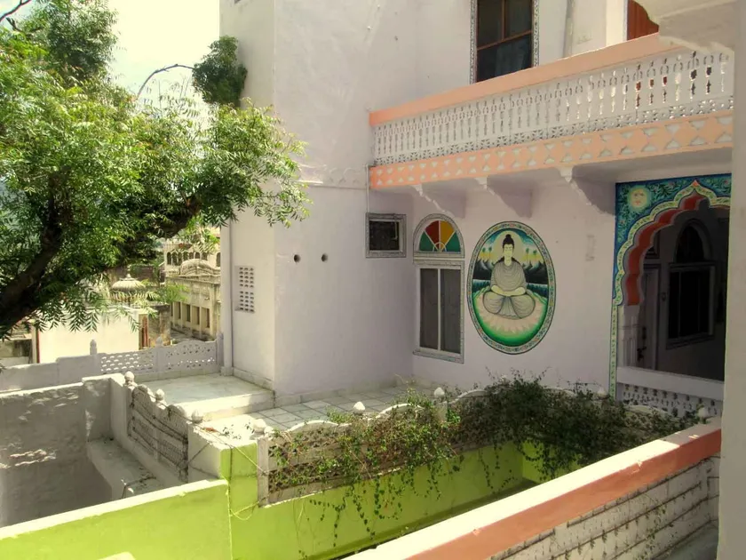 Hotel Paramount Palace - Image 1