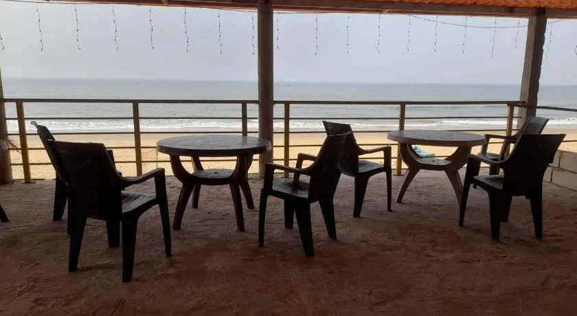 Candle wood Beach Stay - Image 1