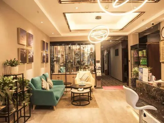 Zhigang Hotel (Daping Metro Station Branch) - Image 1