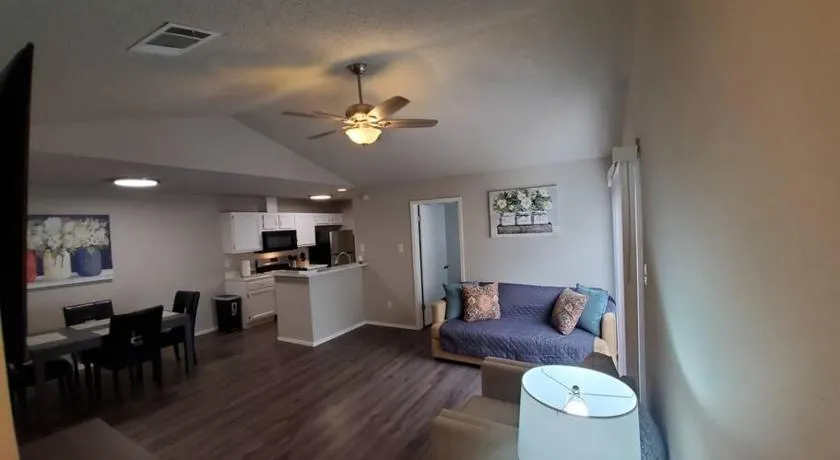 Walnut Creek 2BR 2BA FencedYard Pet Stays for Free - Image 1