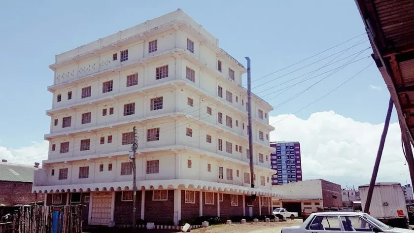 Sixty Two Paradise Hotel - Image 1