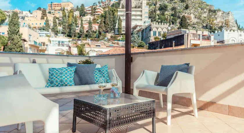 Mosaico Taormina Guest House - Image 1