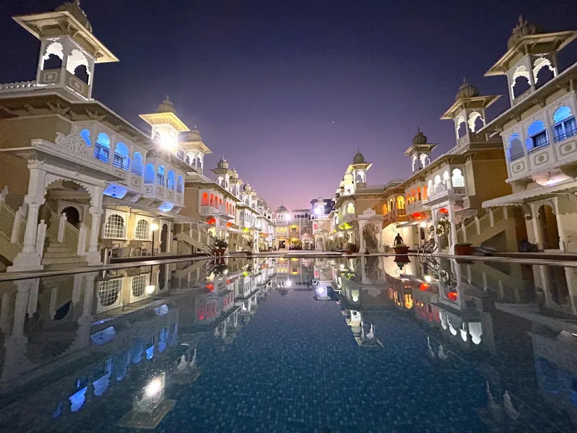 Hotel Gautam - Image 1