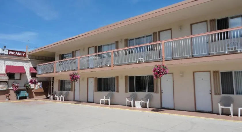 Bella Villa Resort Motel - Image 1