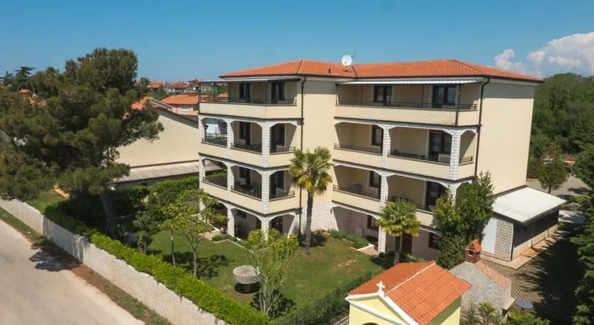 Villa Julia - Image 1