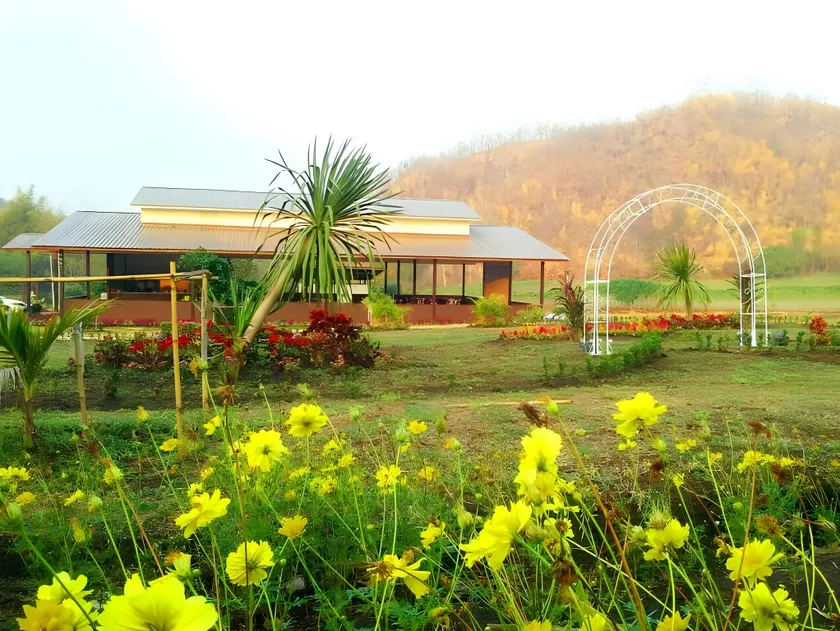 Taakradan Valley Resort ท่ากระดานวัลเล่ย์ รีสอร์ท - Image 1