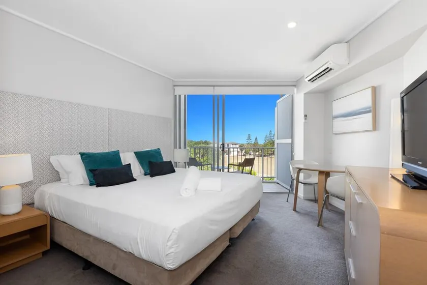 Luxury Salt Village 2 Bed Apartment! - Image 1