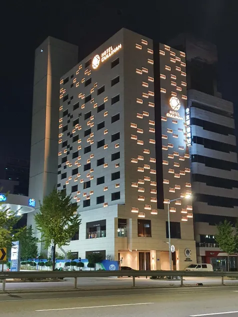 Hotel Cullinan Guro - Image 1