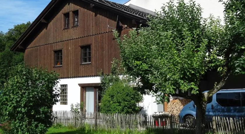 Ferienhaus am Fluss, zentrale Lage - Image 1