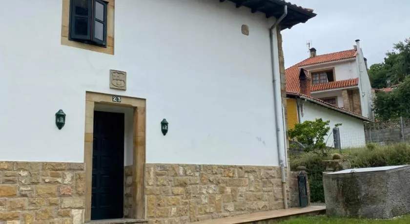 Casa Gin Tazones - Image 1
