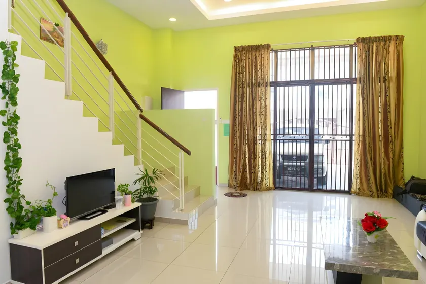Sky Mirror Homestay - Image 1