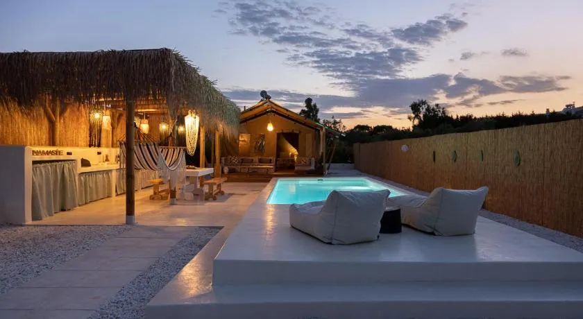 NOMAD GLAMPING - Image 1