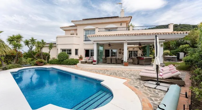 Luxury 3BR Villa by Alhaurín Golf, Heated Pool - Image 1