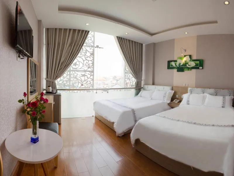 Hotel Pansy - Image 1