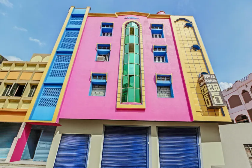 Hotel O Suraj Residency - Image 1