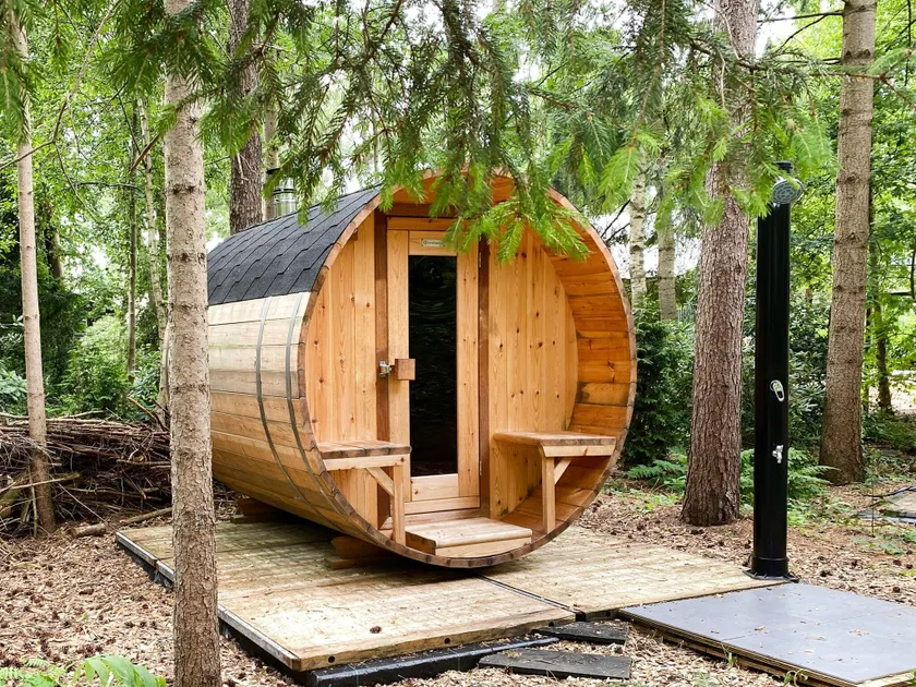 Holiday Home in Rheezerveen with Sauna  Hot Tub - Image 1