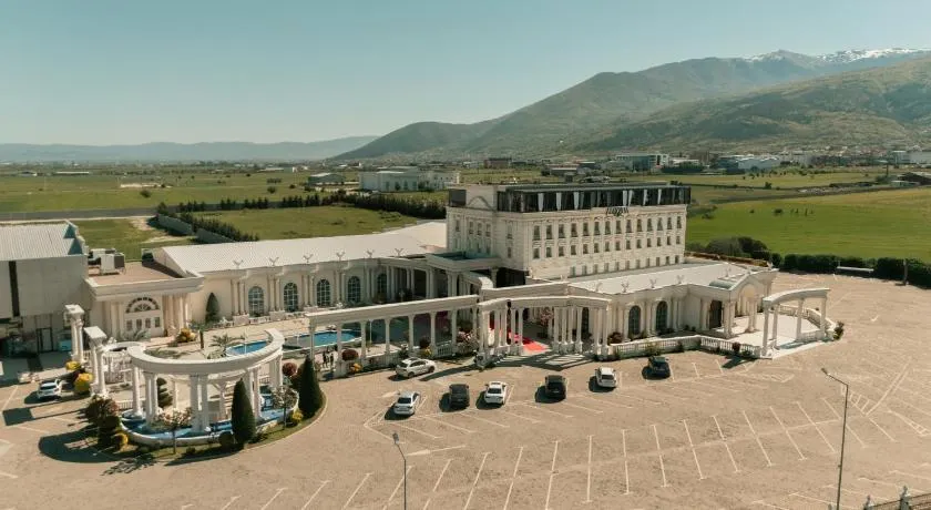 Alegria Hotel - Image 1