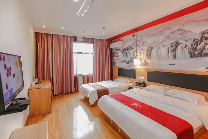 Thank U Hotel (Wuxi Binhu District Taihu Meiyuan Kaiyuan Temple Metro Station Branch) - Image 1