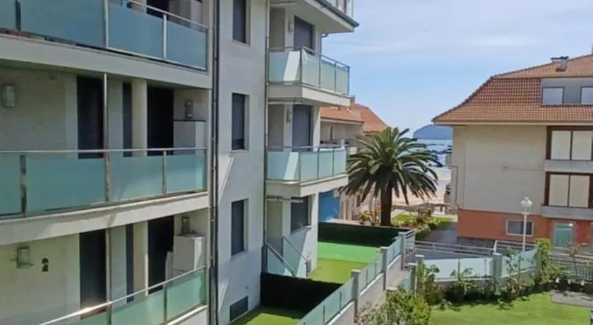 La Escollera Noja - Image 1