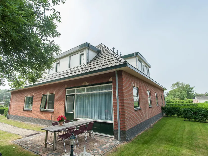 Apartment in a quiet, rural area, not far from the centre - Image 1