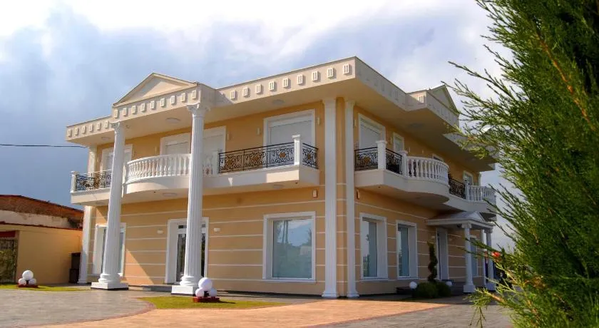 Villa Elena - Image 1