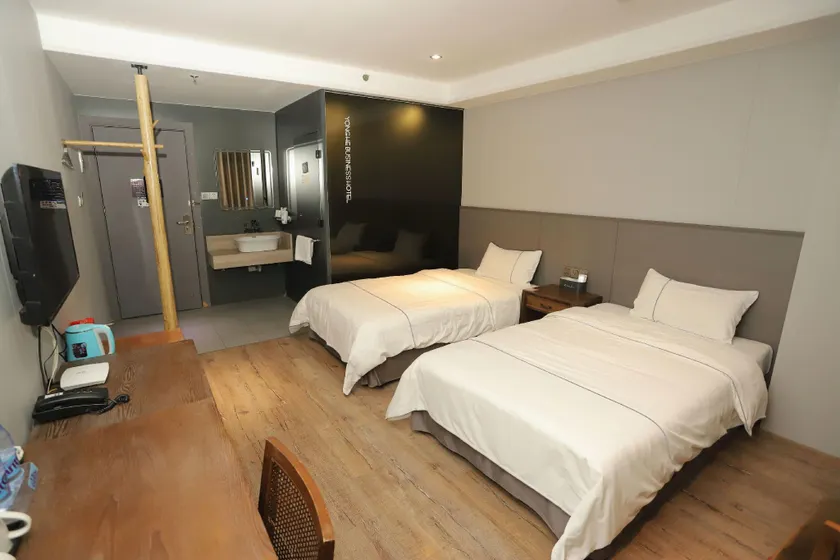 Yonghe Business Hotel Guangzhou - Image 1