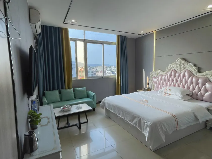 Platinum Business Apartments - Image 1