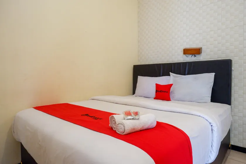 RedDoorz At Hotel Sartika Yogyakarta - Image 1
