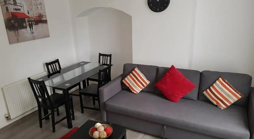 Barnfield Place - Image 1