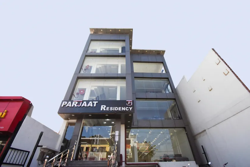 Capital O 68035 Hotel Parjaat Residency - Image 1