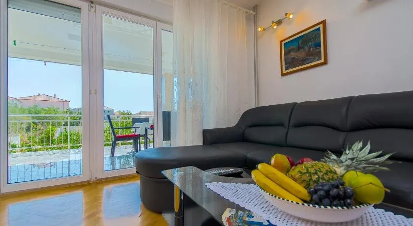 Apartments Maslina - Image 1
