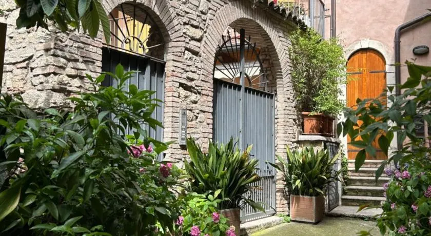 Desenzano del Garda Mirella house - Image 1