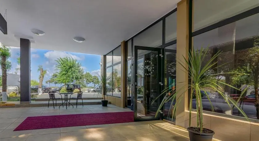 Hotel Cosmos - Image 1